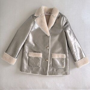LILI GAUFRETTE Champagne colored Metallic padded faux shearling coat, size 8